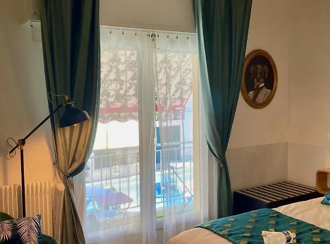 Frühstückspension Cannes City B&B