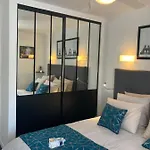 לינה וארוחת בוקר Cannes City B&B