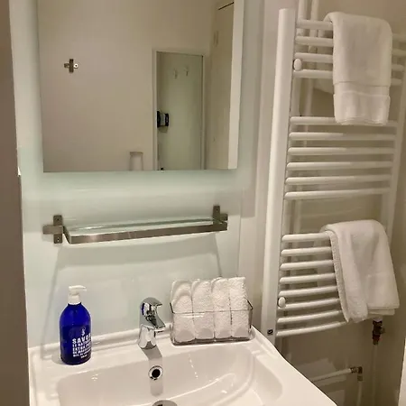 Cannes City B&B Nocleg ze śniadaniem 4*