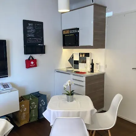 Bed & Breakfast Cannes City B&B