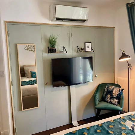 Bed & Breakfast Cannes City B&B 3*