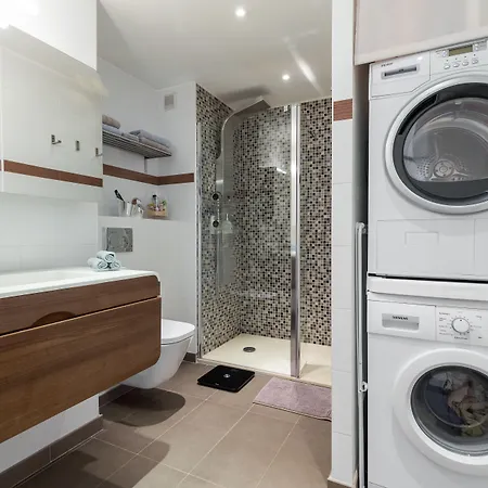 Nocleg ze śniadaniem Cannes City B&B 4*