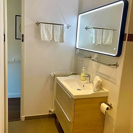 Cannes City B&B Bed & Breakfast 3*