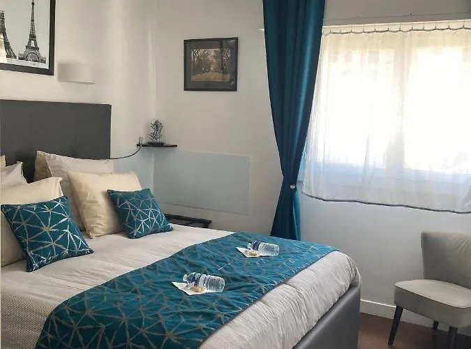 Oda ve Kahvaltı Cannes City B&B