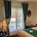 Bed & Breakfast Cannes City B&B