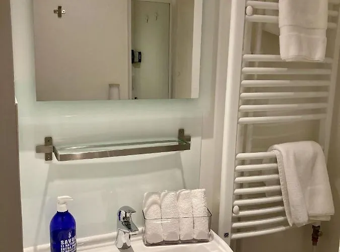 Cannes City B&B فندق مبيت وإفطار 3*