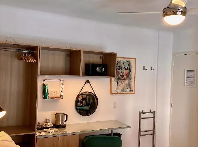 فندق مبيت وإفطار Cannes City B&B 3*