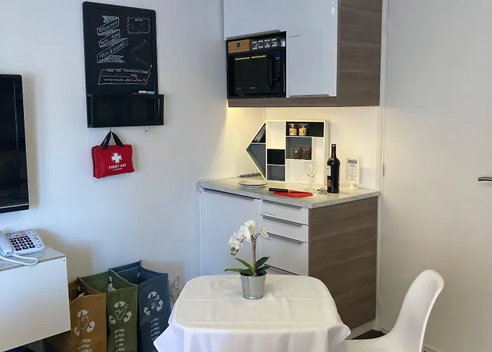 Cannes City B&B 3*